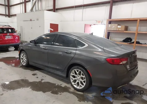 2015 Chrysler 200 C z USA, uszkodzony, nr VIN 1C3CCCEG1FN583352